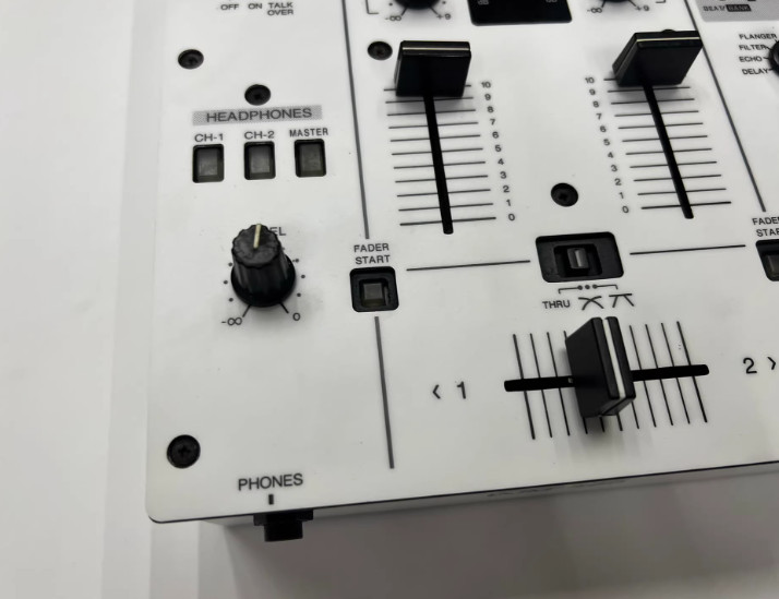 1pcs Pioneer DJM-400 Mixing Console