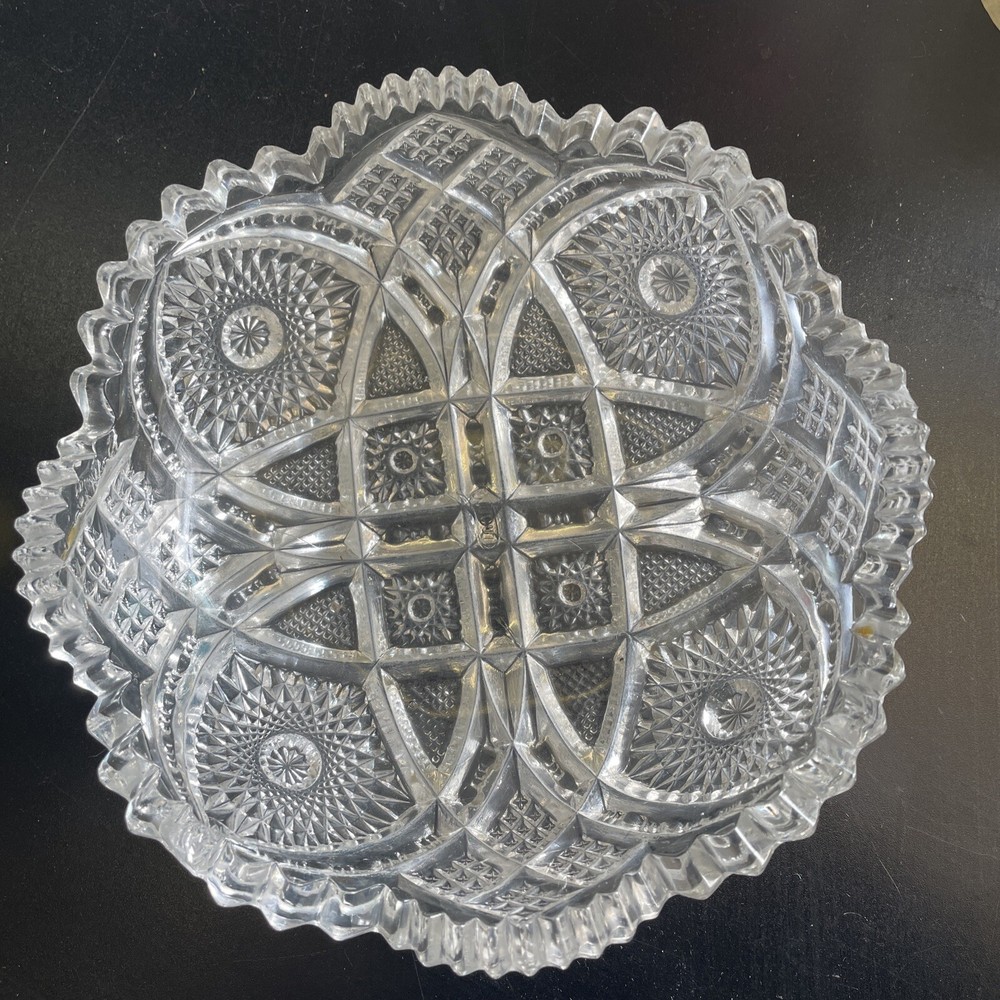 Crystal Round sawtooth edge candy dish 6 3/4”