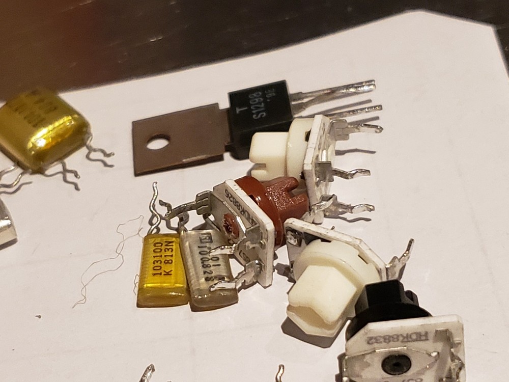 Miscellaneous Heathkit Crystal/ Capacitor Lot