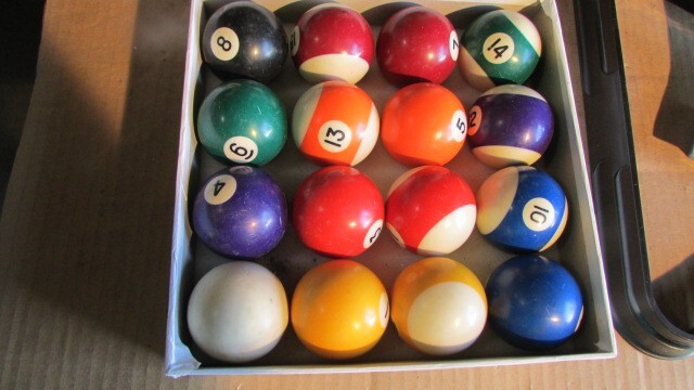 MIZERAK Pool Balls Rack Chaulk