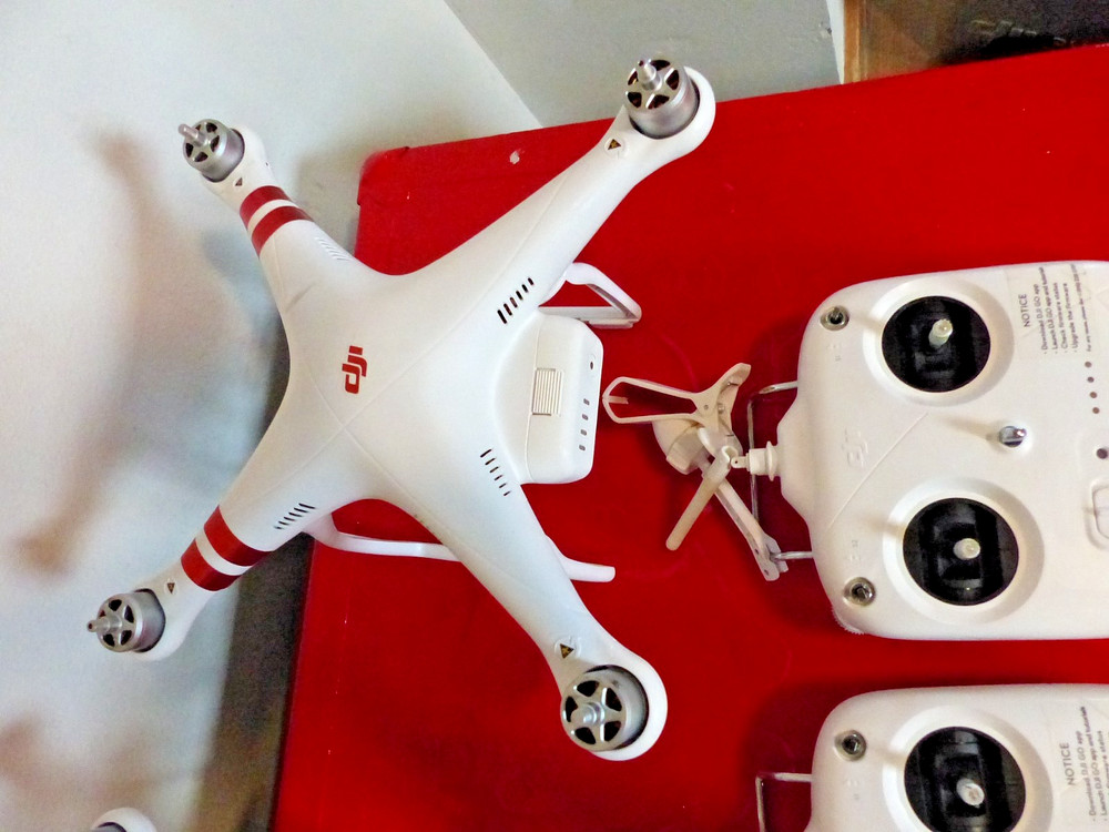 2 DJI Phantom 3 Standard Quadcopters Camera Drone's - White