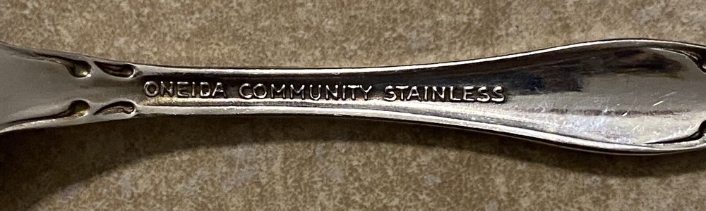 Oneida Community Stainless CHATELAINE Teaspoons Set of 4 b