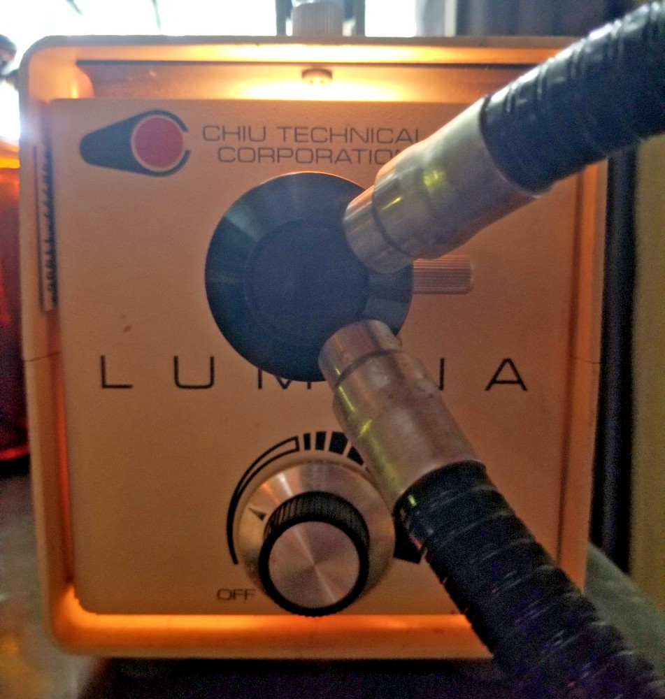 LUMINA FO-150 CHIU Technical Fiber Optic Light Source Illuminator High Intensity