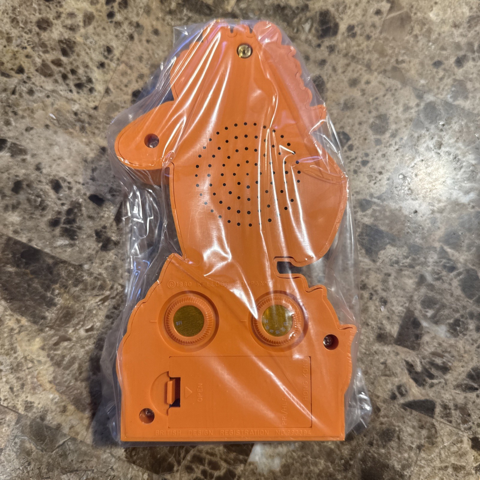 NIB Vintage 1980 Kellogg Tony the Tiger AM Transistor Radio Free Shipping