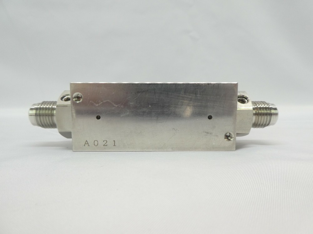Aera FC-780XC Mass Flow Controller MFC 30 SCCM C4F8 Working Surplus