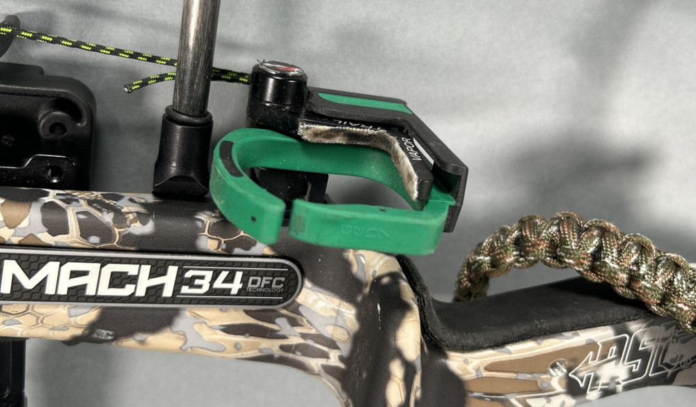 PSE Bow Mach 34 EC2 - Right Hand - W/Extras