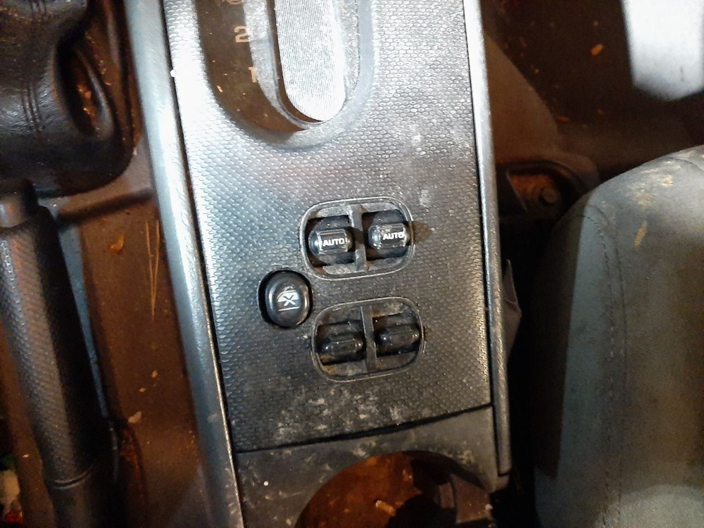 LIBERTY 2005 High Mounted Stop Light 1083490