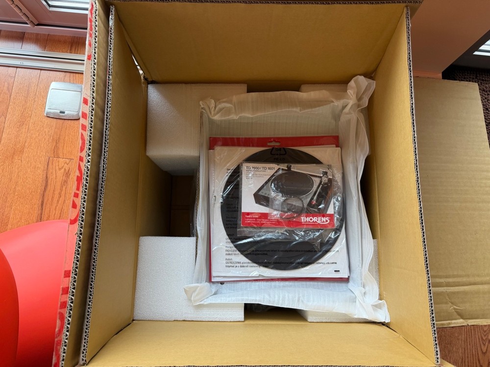 Thorens TD 1601 Semi Automatic Turntable