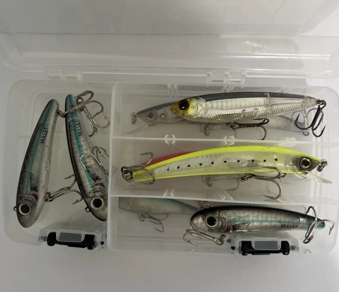 Plano 3500 Stowaway Case With Mixed Lot Of 6 YoZuri And 3 Bomber Lures
