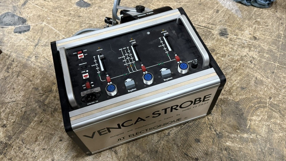 Pro Studio Light Venca V-2433 2400W Power Pack & Strobe Flash Head Kit