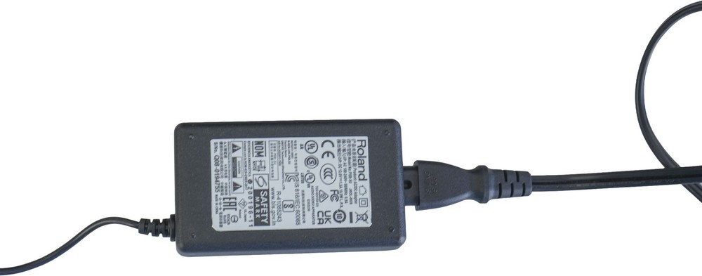 Roland JUNO-D6 Synthesizer - NO POWER