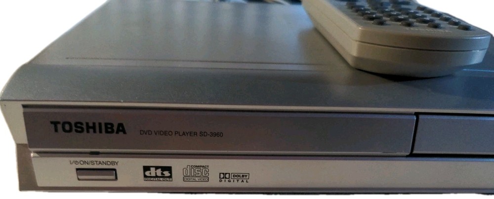 Toshiba SD-3960 DVD Player With Remote - Tested