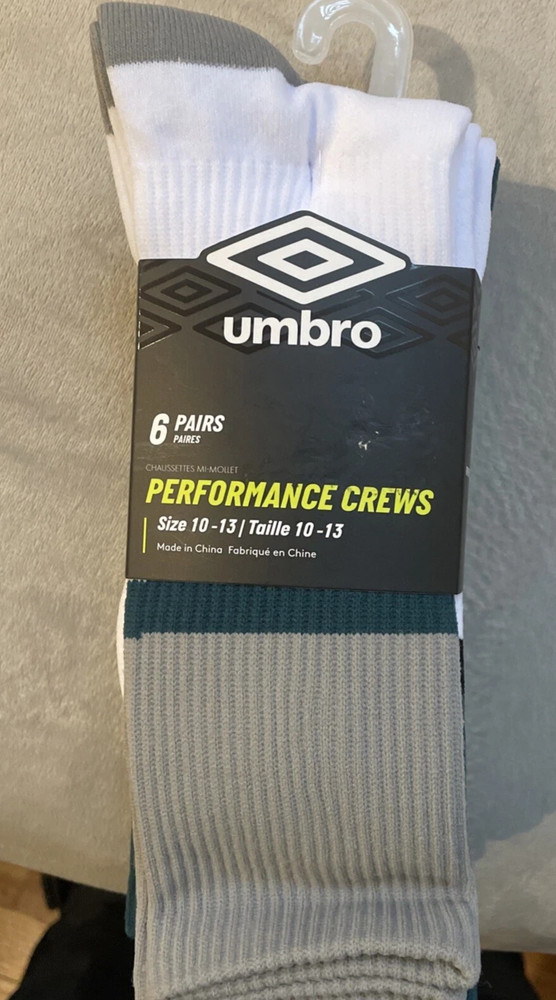 UMBRO 6 PAIRS PERFORMANCE CREW SOCKS LARGE