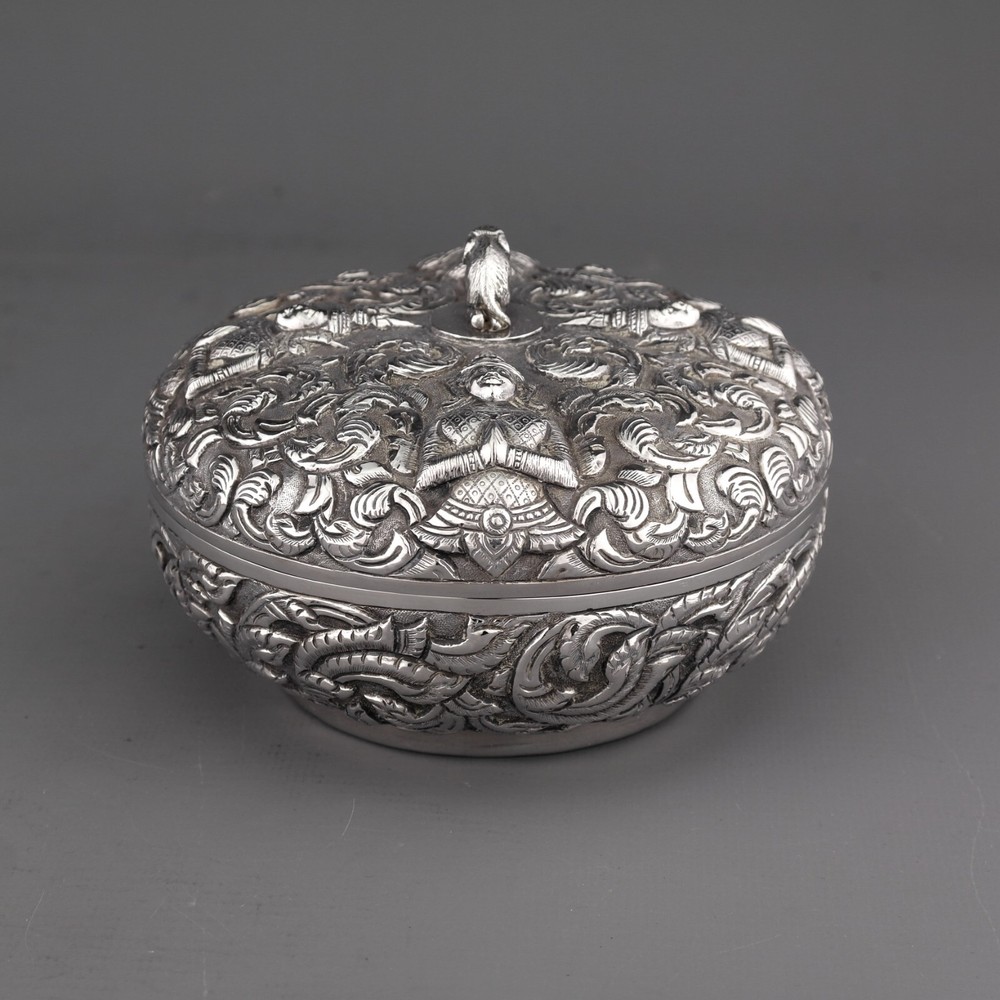 Antique Ornate Solid Sterling Silver Thai Thepanom Repousse Lidded Bowl.
