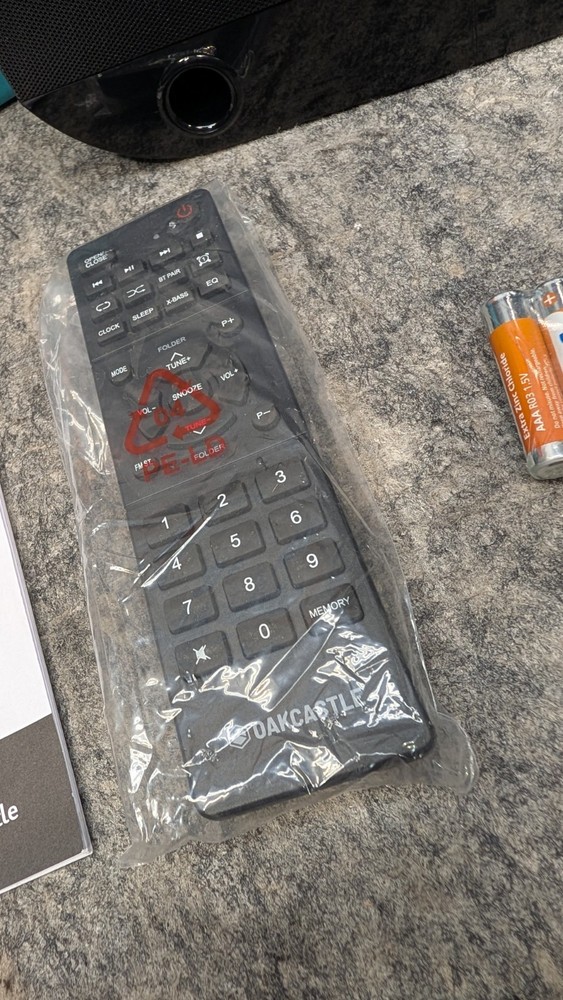 Oakcastle HIFI100 Compact Stereo System with Bluetooth Wall Mountable CD Player