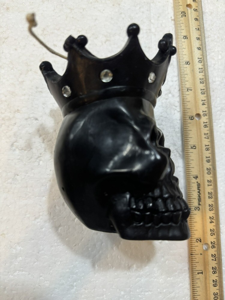 Skull With Crown Black Candle
