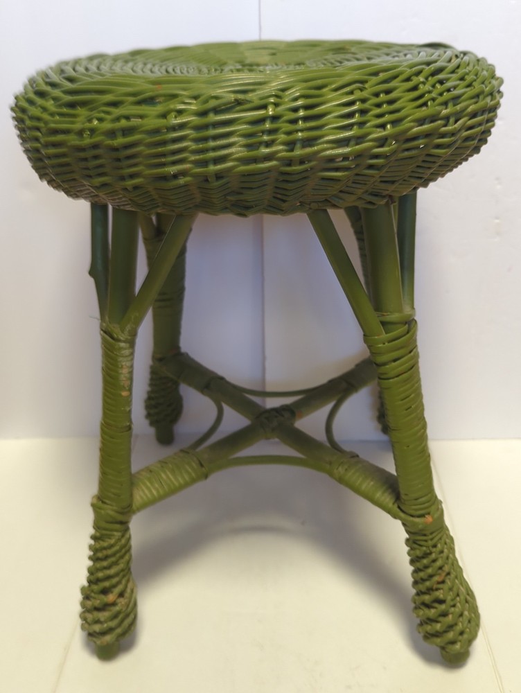 Vintage Round Wicker Stool - Green