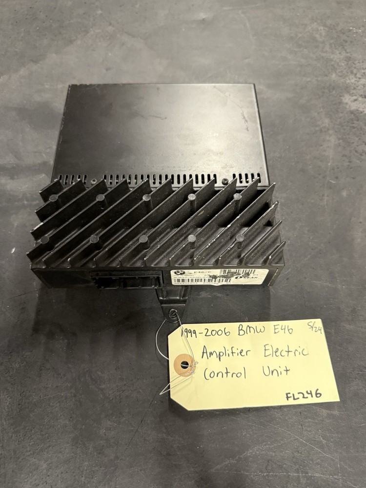 2000-2006 BMW E46 Radio Amplifier Computer 086496054