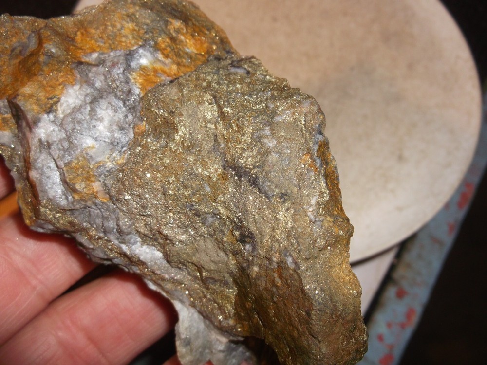 Gold, silver, copper, 187 grams samples ,ore high grade .