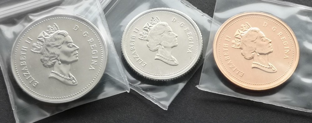 ***CANADA 2000 SPECIMEN COINS SET ***