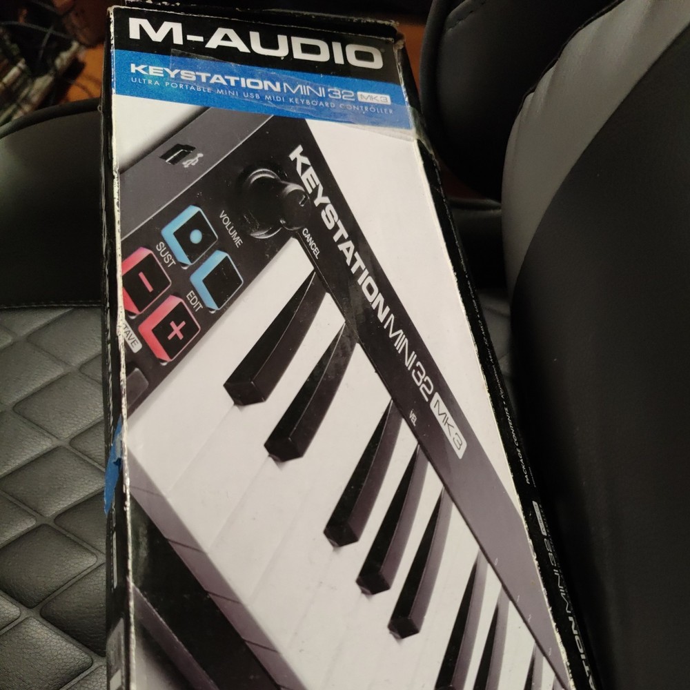 M-Audio Keystation Mini 32 MK3 32-key Keyboard Controller