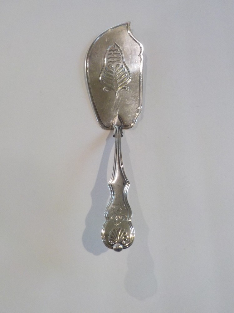 George III Solid Sterling Silver Pierced Fish Slice / Server, c. 1808