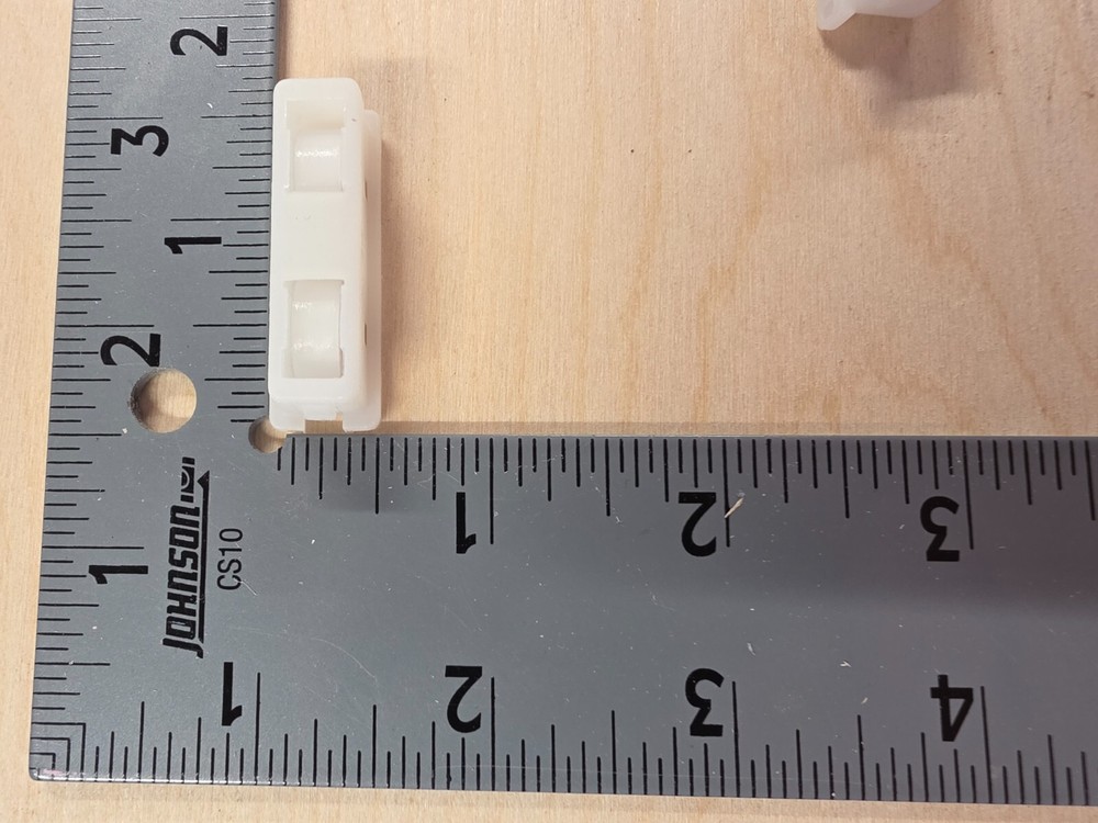 Vinyl Sliding Window, Roller with Duble Plastic wheels / sold by the each E