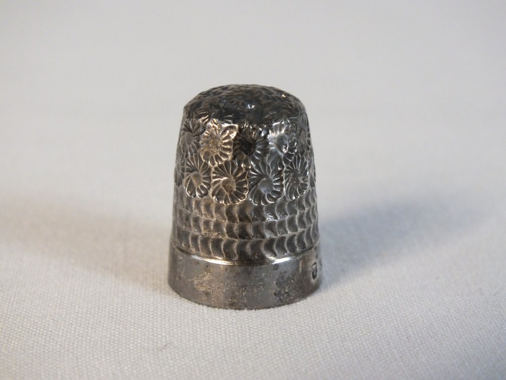 Sterling Silver Birmingham 1957 Sewing Thimble Size 7
