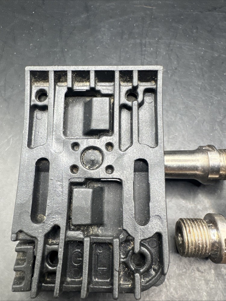 Keywin Speed Clipless Pedal Set