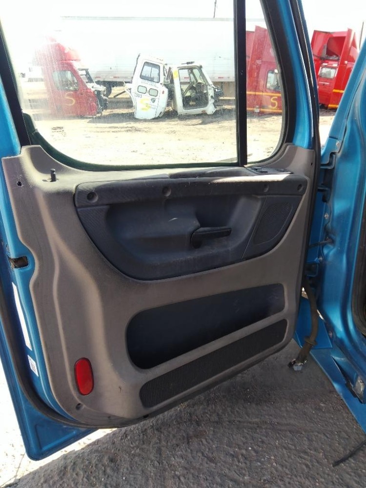 For 2014 FREIGHTLINER CASCADIA 113-125 DOOR ASSEMBLY Left ,  CO