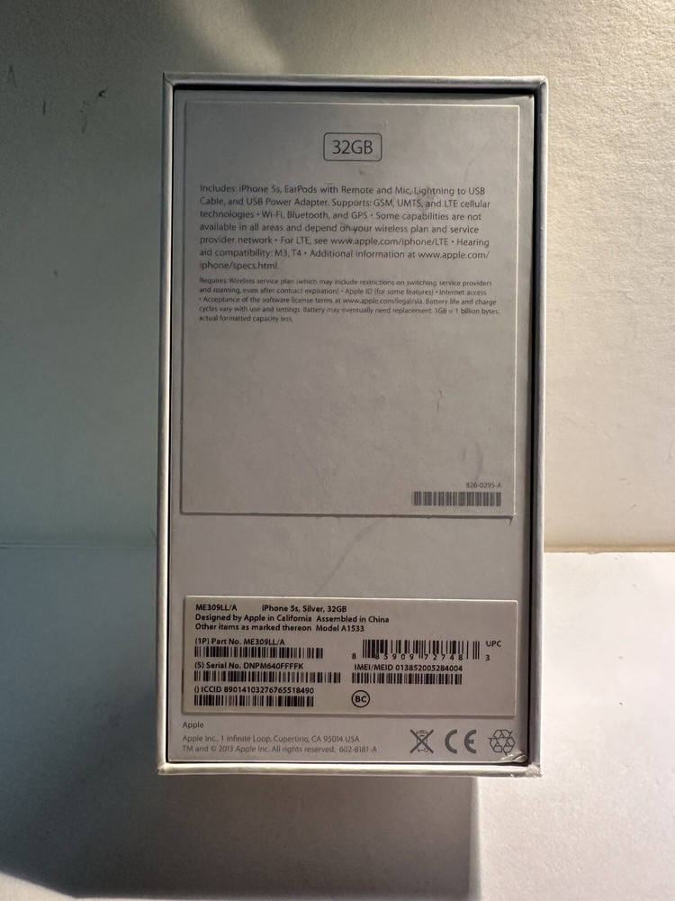 Apple iPhone 5S 32GB Empty Box W/ Inserts