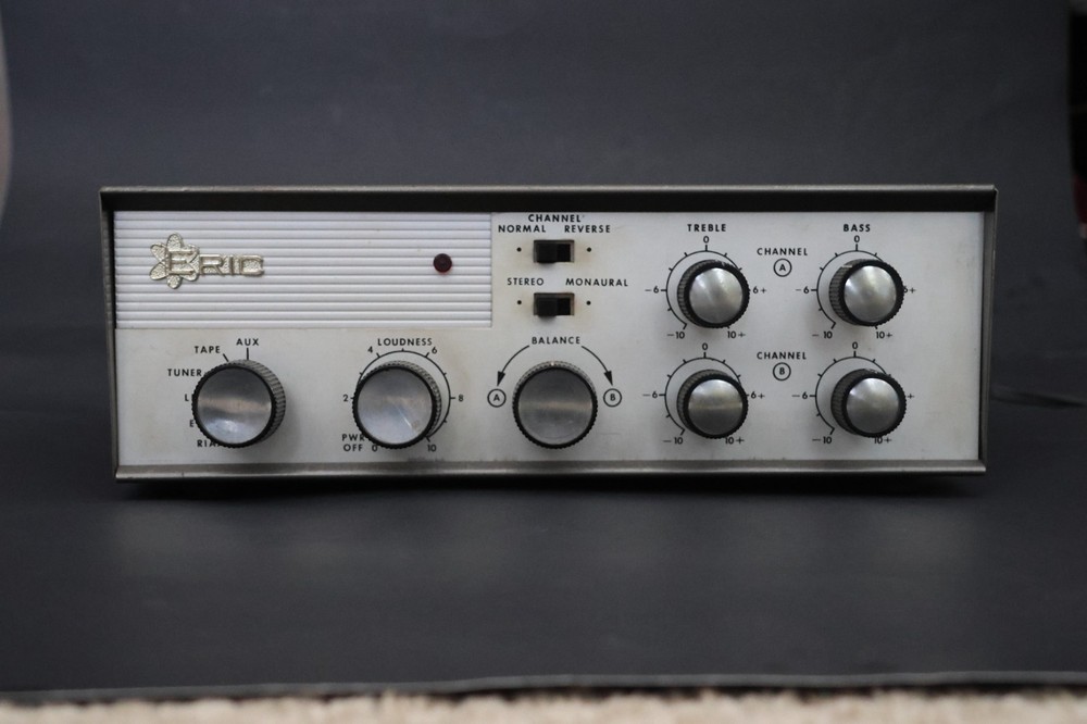 Eric Engineering 2160 6BQ5 Push Pull Integrated Tube Amplifier Plug and Play