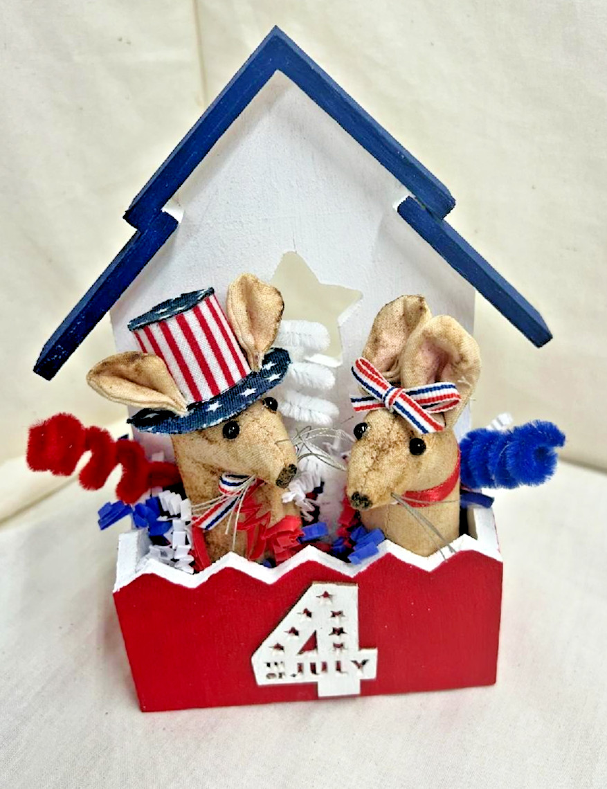 Fourth of July/Patriotic/Primitive/Farmhouse/Red-White-Blue/House