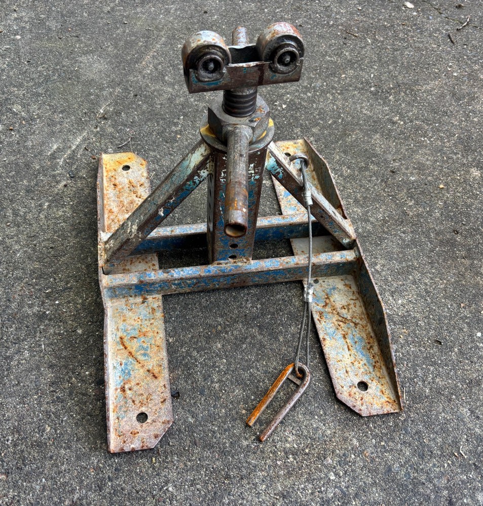 Greenlee #687 Screw Type Reel Stand (C)