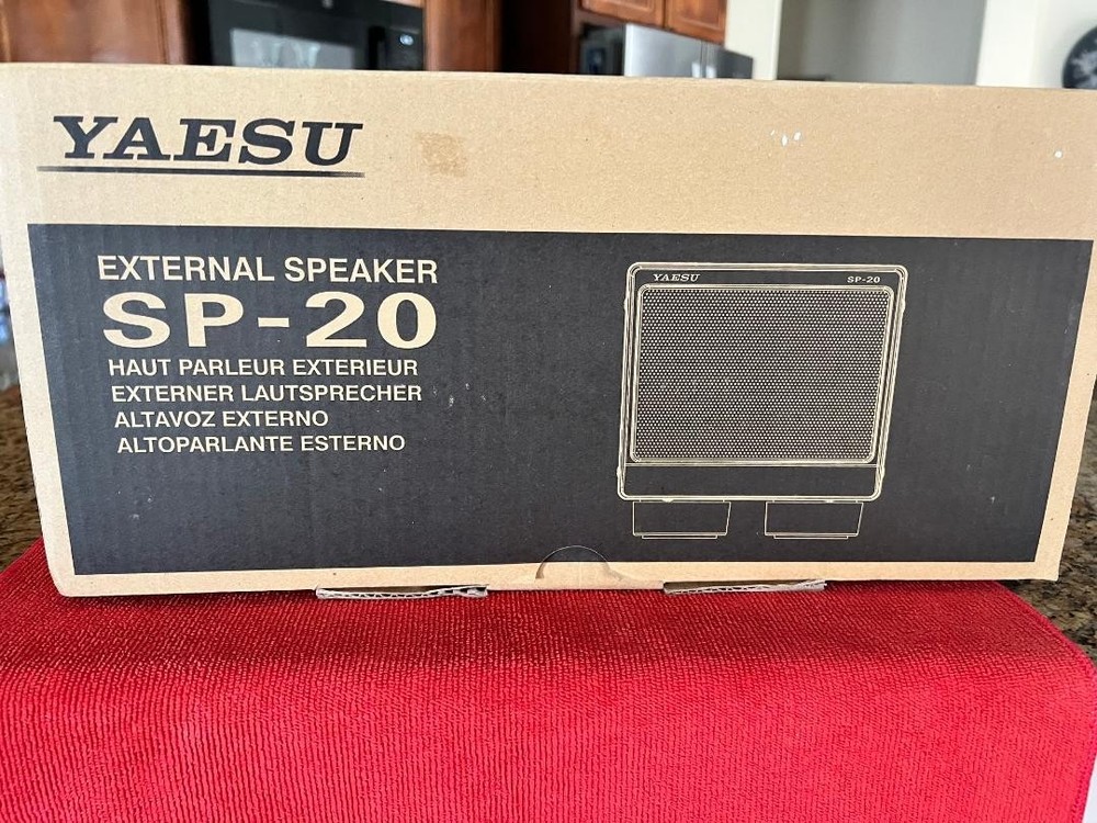 YAESU SP-20 SPEAKER!! **LOOK**