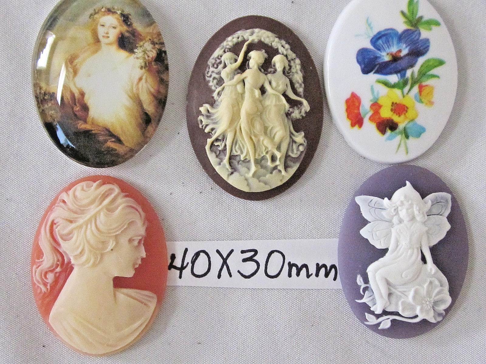 * SALE* VTG CAMEOS 40x30mm HUGE 17piece LOT JEWELRY RESIN FINDINGS REPAIR CRAFTS