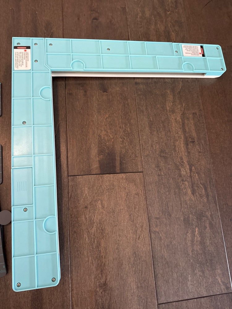 We R Memory Keepers 12x12 Laser Square Alignment Tool & Mat