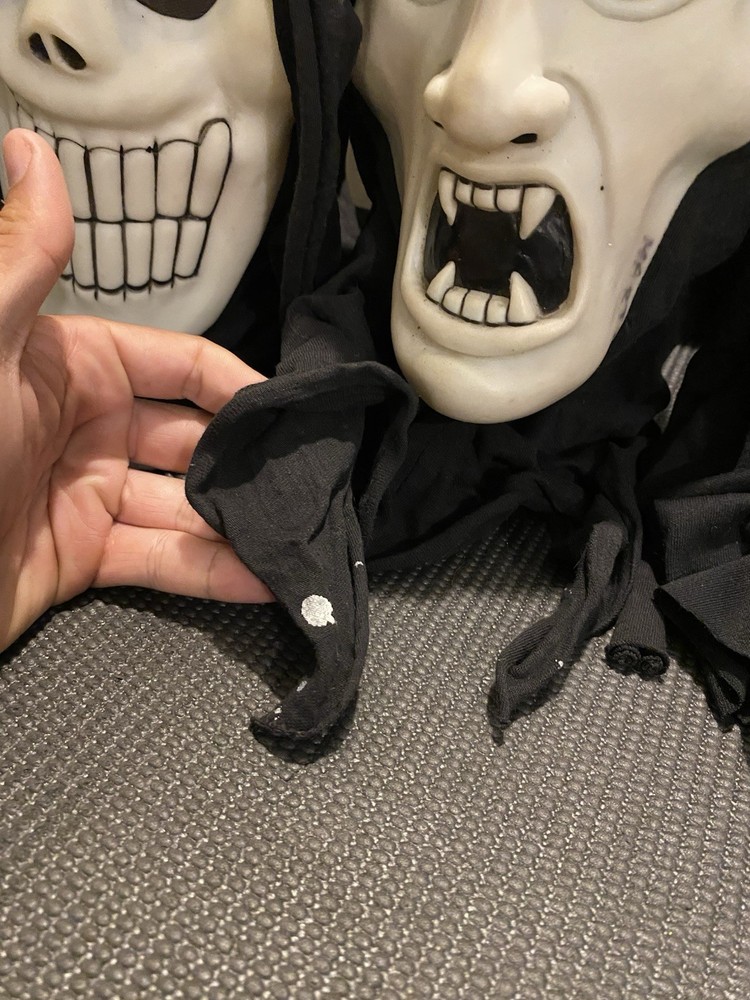Fun World Div Mask Lot