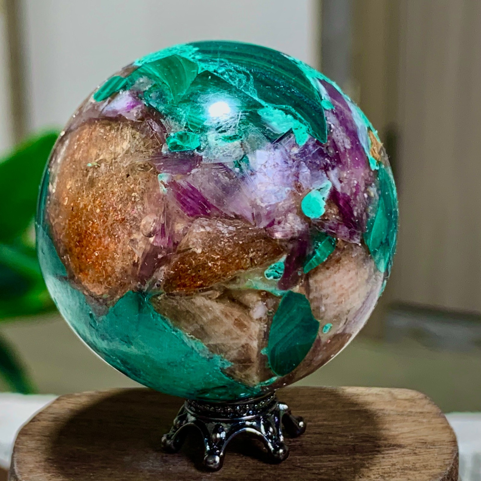 110G Newly discovered rare malachite purple mica symbiotic sphere restoration