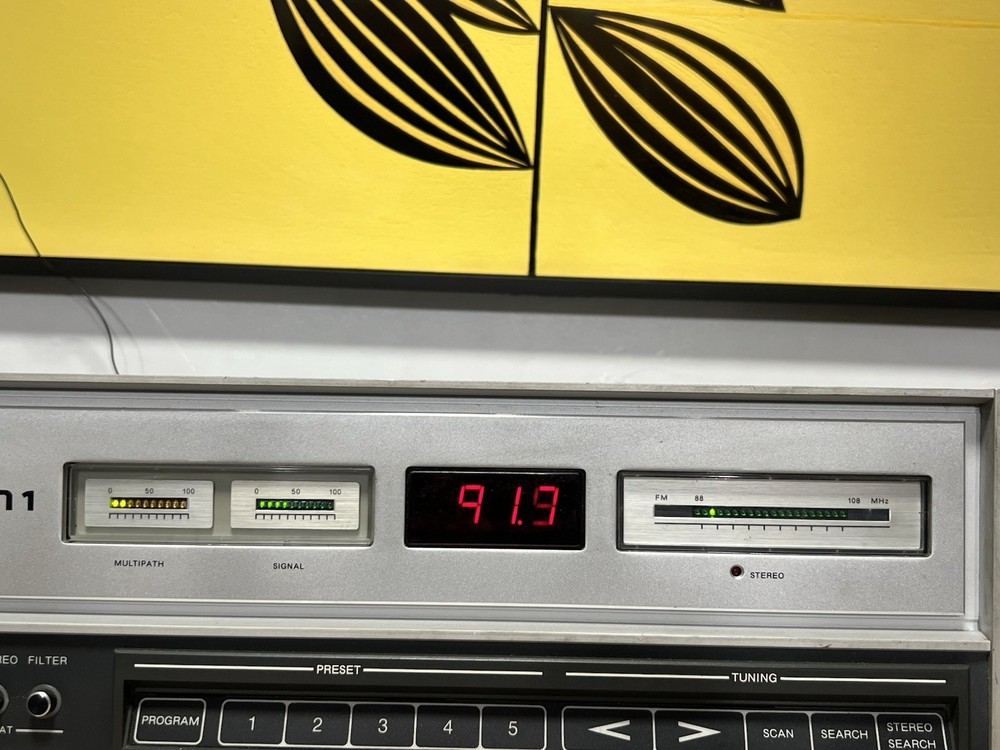 Crown FM1 Digital Tuner WORKING GREAT- TESTED