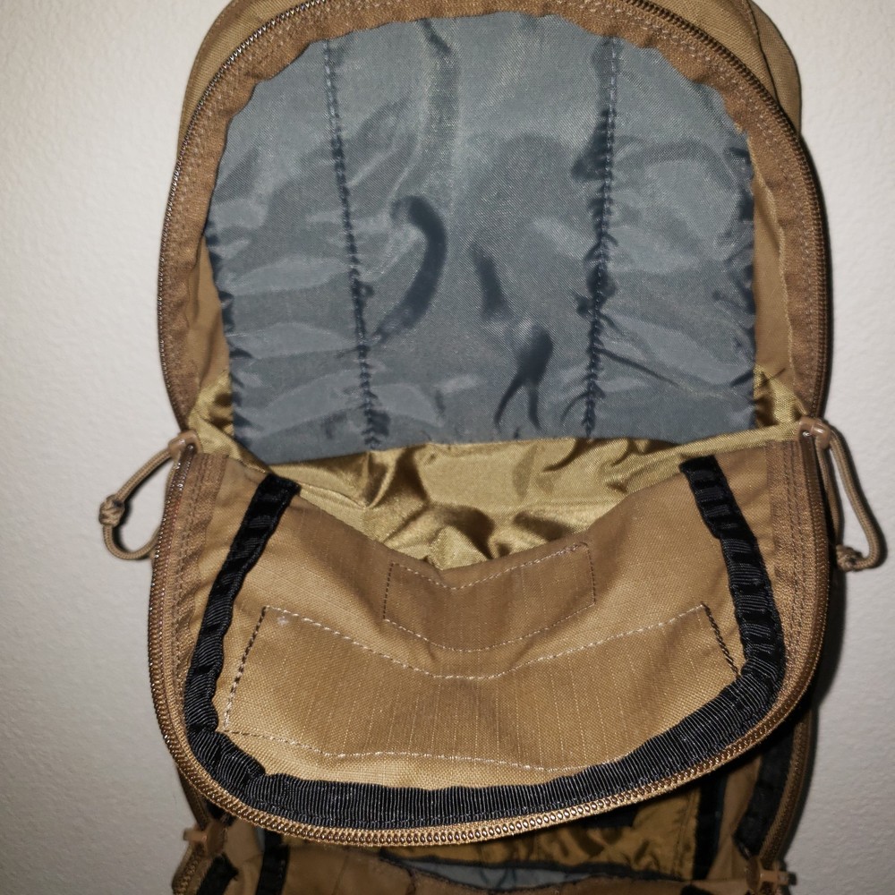 USMC Camelbak MULE Maximum Gear Day Assault Hydration Pack Backpack Coyote Brown