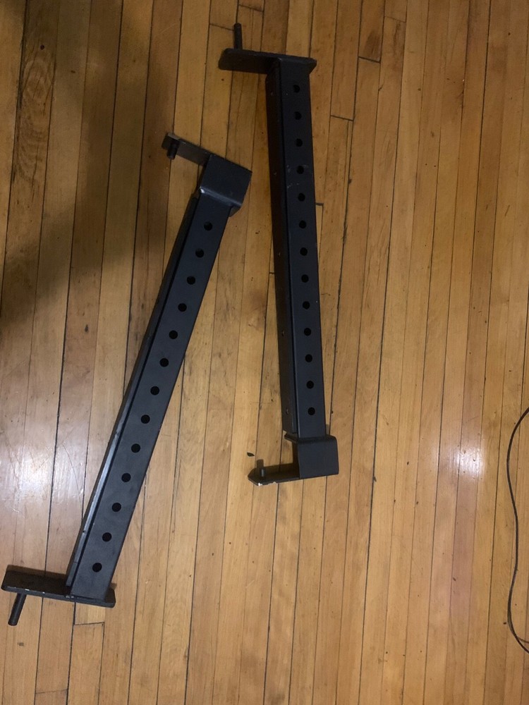 Power rack with J Hooks and Safety Arms + Flat Bench