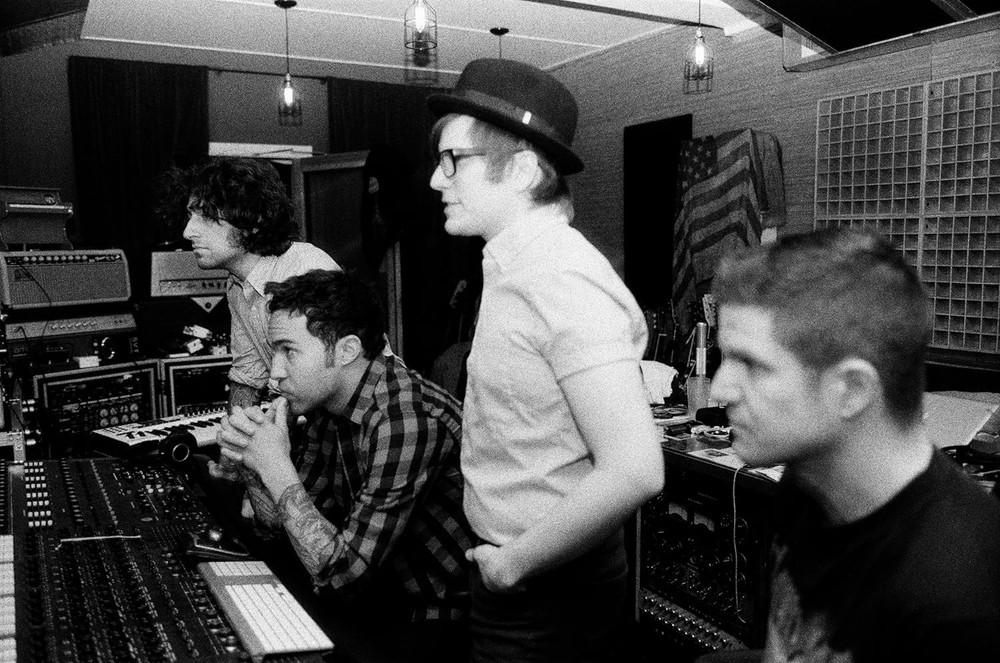 Fall Out Boy Save Rock and Roll (CD)