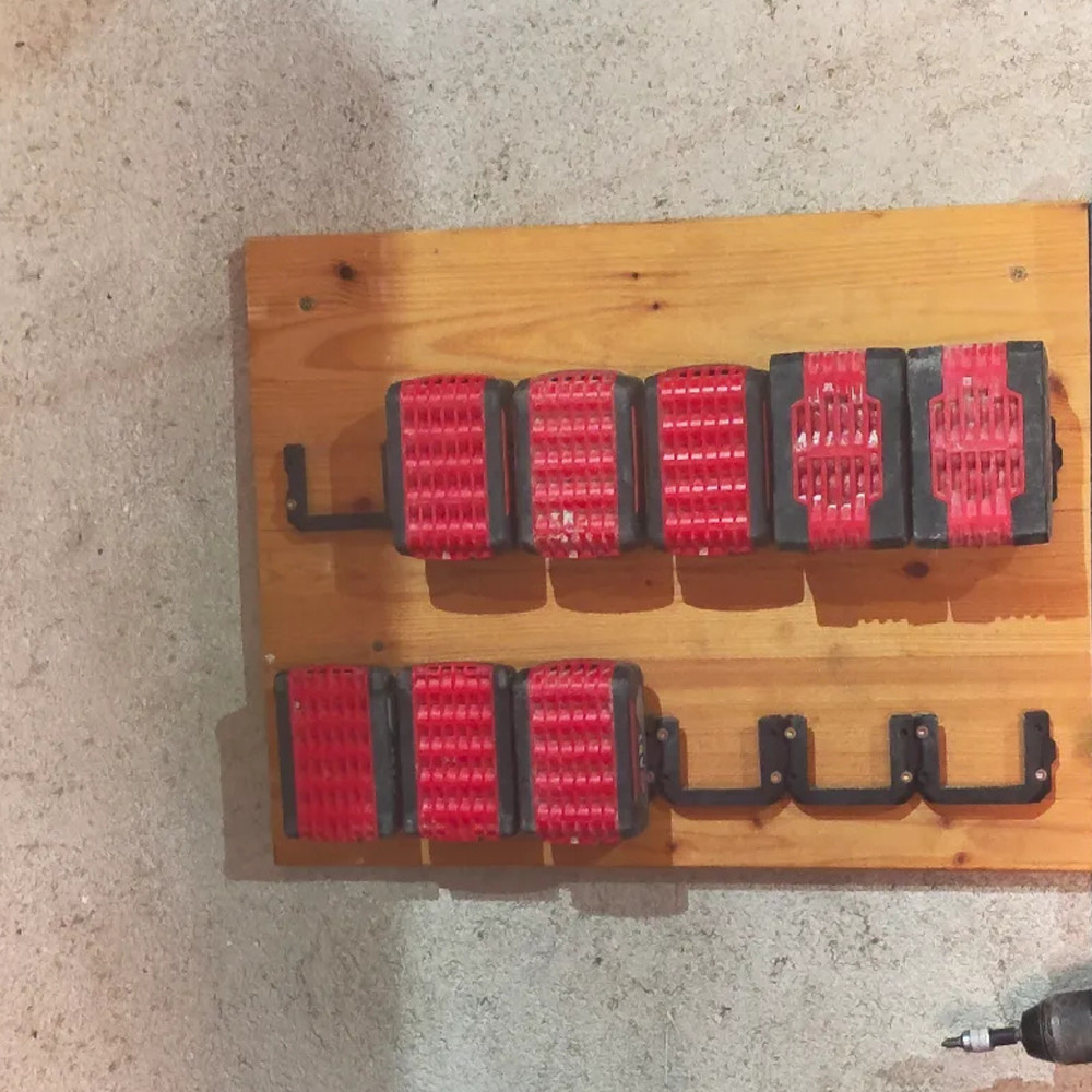 Bosch Professional 18V Battery Wall Mount – 5 Pack