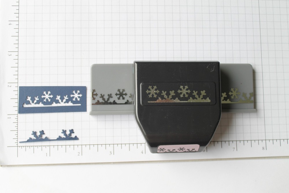 EK Success Snowflake Edge Punch