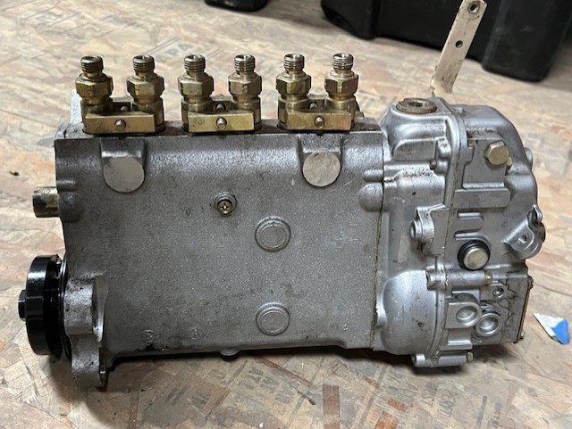 John Deere Fuel Injection Pump RE62837