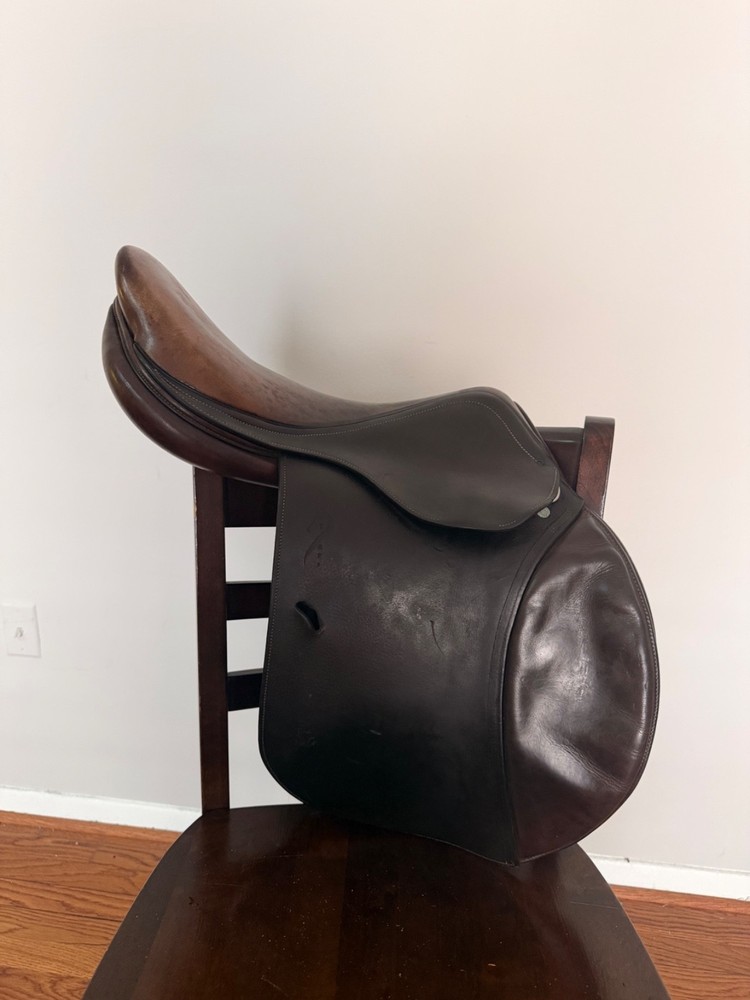 2001 Antares 17.5 close contact saddle