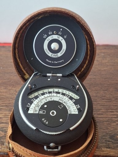 Bertram Chrolon Light Meter