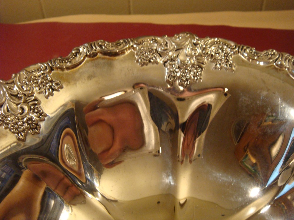 Wallace Silversmiths silver plated bowl dish