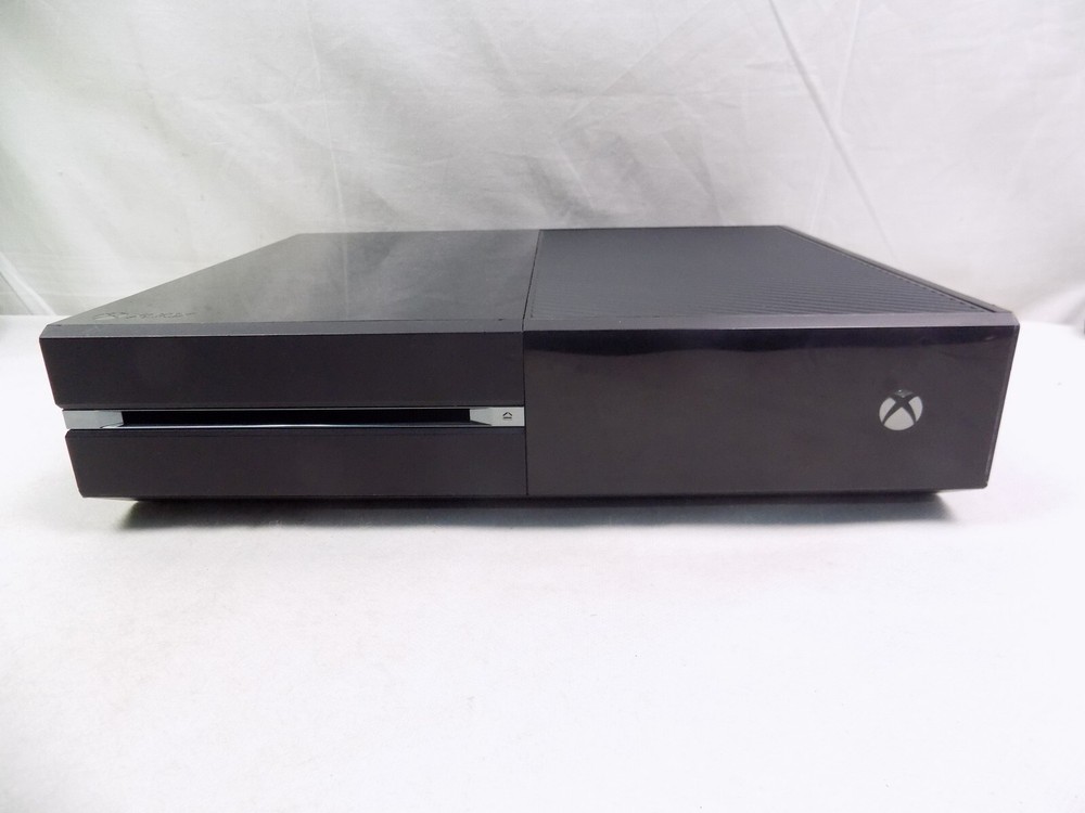 Boxed Xbox One Console Bundle with Camera
